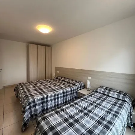 Flat With Balcony Only 50mt From The Apartment Lignano Sabbiadoro