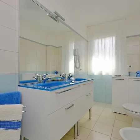 Flat With Balcony Only 50mt From The * Lignano Sabbiadoro