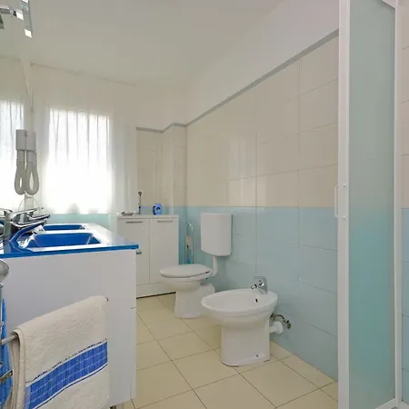 Flat With Balcony Only 50mt From The