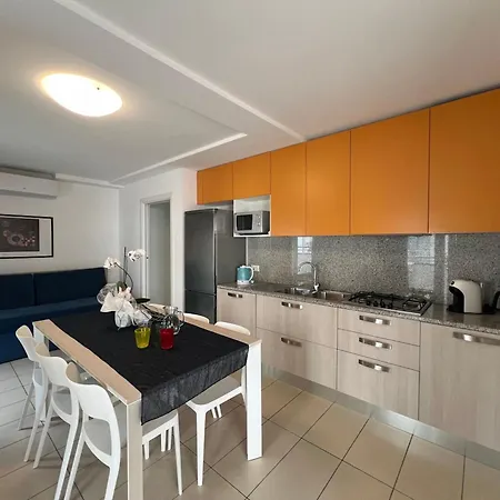 Flat With Balcony Only 50mt From The Apartment