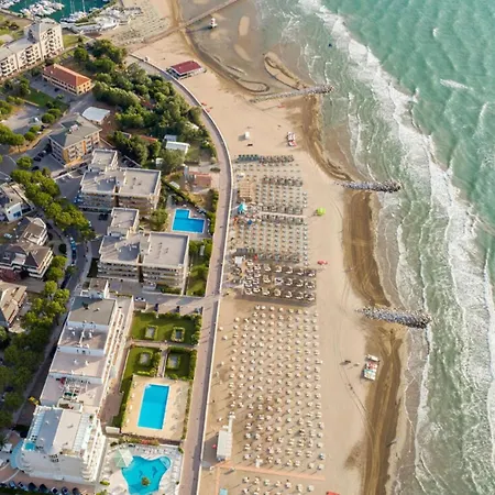 Flat With Balcony Only 50mt From The Apartment *